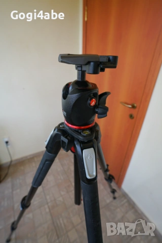 Статив Manfrotto с ябълковидна глава, снимка 4 - Чанти, стативи, аксесоари - 53878246