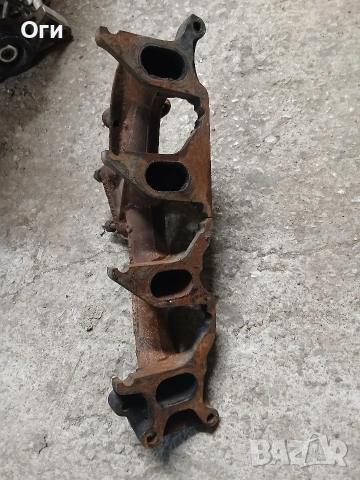 Изпускателен колектор за Рено Меган 1.9 dti 7700874571, снимка 2 - Части - 54096052