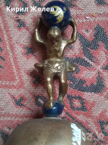 Бронзова статуетка атлас настройка на стенен часовник 50706