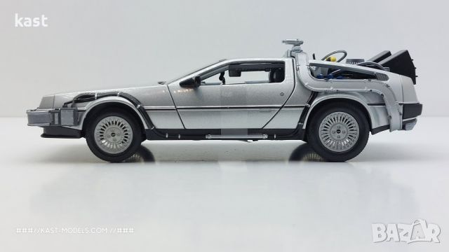 KAST-Models Умален модел на DeLorean Back to the Future I Welly 1/24, снимка 3 - Колекции - 45452753