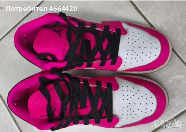 Маратонки Nike Air Jordan 1, снимка 2 - Маратонки - 52627353