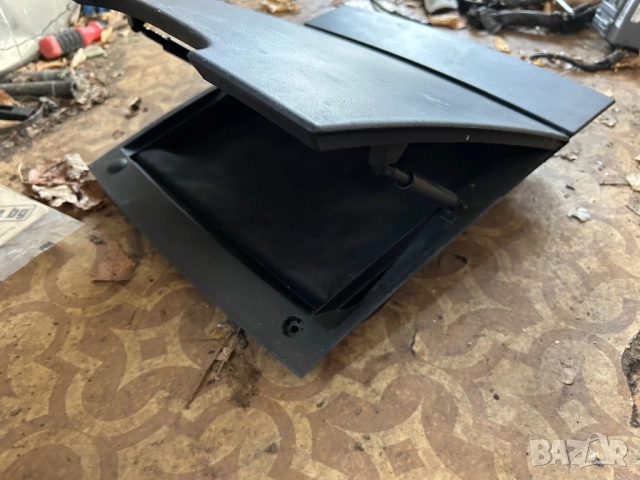 жабка горна табло Mercedes Vito Viano 639 A6396800191, снимка 2 - Части - 52643822