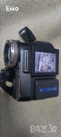 Камкордер Sony DCR-PC330E, снимка 3 - Камери - 54298473