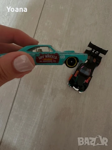 Hot wheels колички, снимка 2 - Коли, камиони, мотори, писти - 50456510