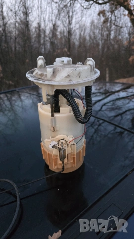 Бензинова Помпа Резервоар Renault Megane 2 Рено Меган 2, снимка 2 - Части - 53639459