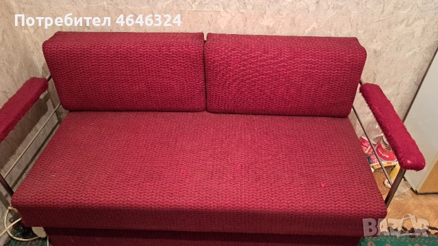 Диван с място за нареждане