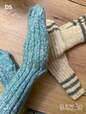 Плетени шапки,терлички за деца , снимка 8 - Дамски чорапи - 52965992