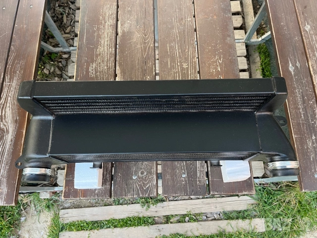 Интеркулер за BMW E60 E61 535I 525D 530D 535D 635D, снимка 5 - Части - 53828593