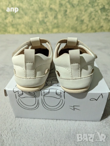 KK Бебешки боси сандали бели | 21 номер / 13.3 см стелка, снимка 4 - Детски сандали и чехли - 53851830