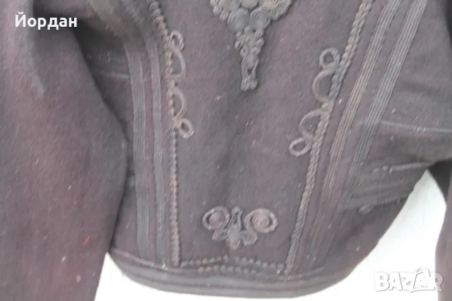 Черен вълнено   елече с гайтани, снимка 11 - Антикварни и старинни предмети - 50404210