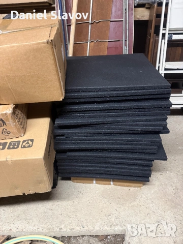 Настилка за фитнес, чисто нова, 2 см дебелина, квадрат 50/50 см - 26 бр.