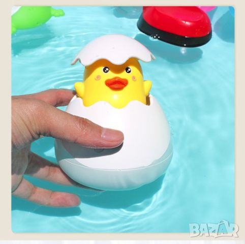 Детска забавна играчка за вана жълто пате в яйце