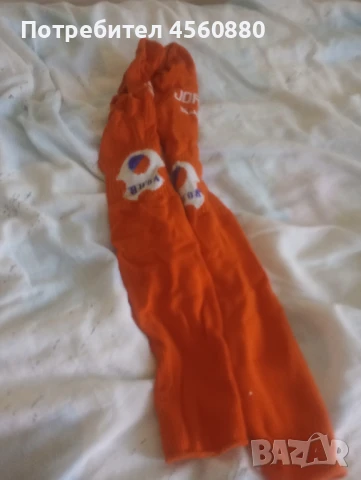 Оранжеви футболни чорапи