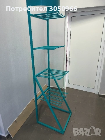 Стелаж за закачване на различни аксесоари и дрънкулки в магазин.., снимка 2 - Стелажи и щандове - 53749596