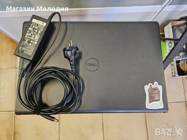 15,6" лаптоп Dell Vostro 3520 Intel Core i7-1255U Intel Iris Xe Graphics Ram 16GB HDD 1TB Windows 11, снимка 2 - Лаптопи за дома - 52488644