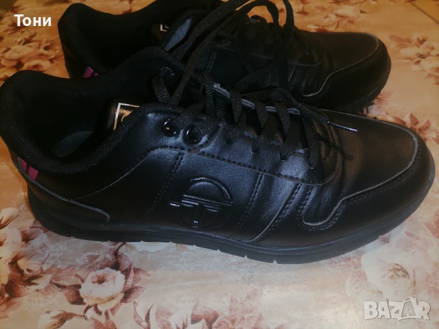 SERGIO TACCHINI Оригинал Нови Кожени Дамски Маратонки 39, снимка 2 - Маратонки - 50496065