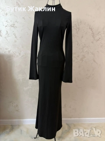 Дамска рокля с отворен гръб 