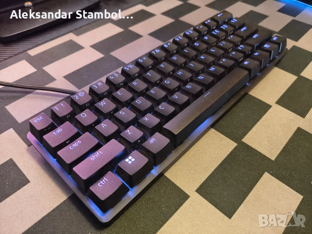 Геймърска клавиатура Razer Huntsman mini, снимка 3 - Клавиатури и мишки - 53393975