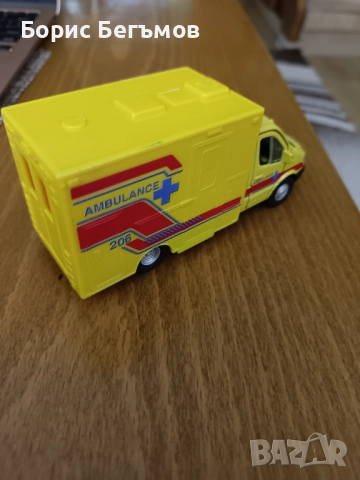 Количка WELLY MERCEDES-BENZ SPRINTER AMBULANCE 1:40, снимка 6 - Колекции - 52674862