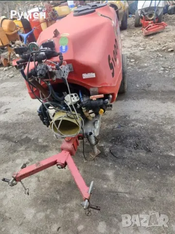 Вентилаторна пръскачка 1100лтр, снимка 3 - Селскостопанска техника - 50196010