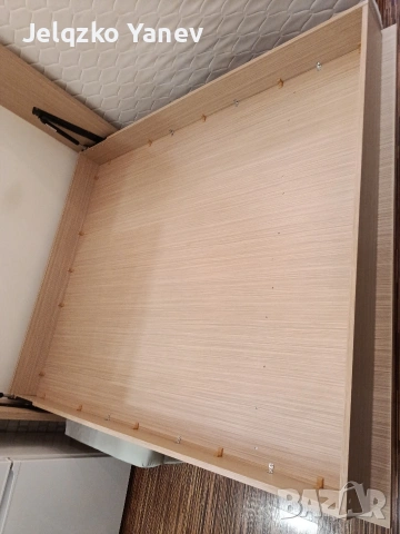 „Вертикално падащо легло 160×190 см матрак