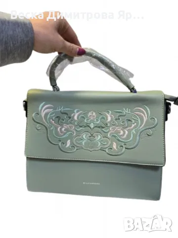 Стилна дамска чанта с капак и флорална бродерия, снимка 2 - Чанти - 50108701