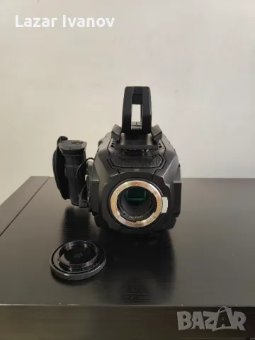 Професионална кинокамера Blackmagic Design URSA Mini 4K EF /КАТО НОВА/, снимка 2 - Камери - 48703897