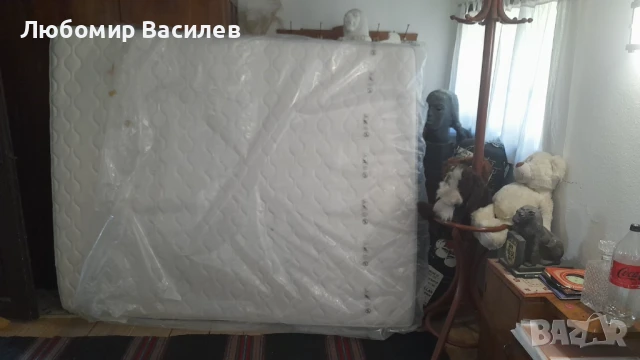 Продавам метална спалня 160/200см,матрак мемори 160/200см,нощно шкафче., снимка 3 - Спални и легла - 50620717