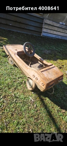 Метална стара детска кола с педали Радуга