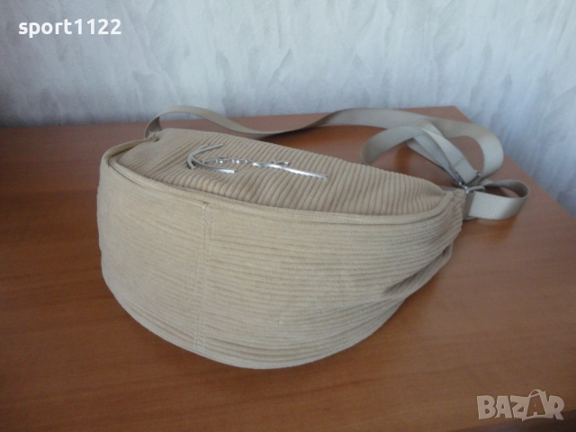 Karl Kani/дизайнерска чанта банан, снимка 5 - Чанти - 52226927