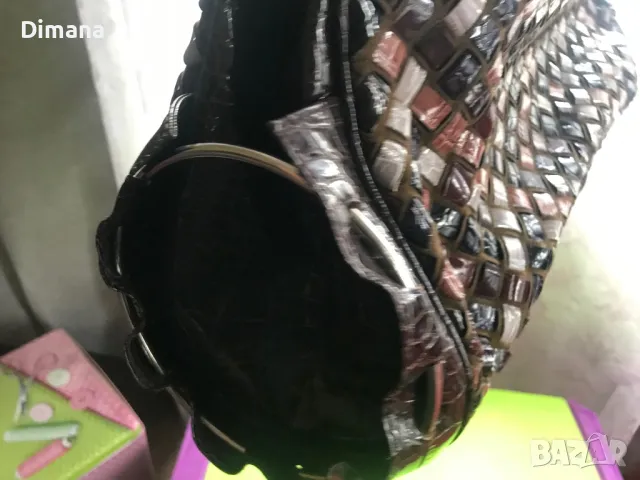 Чанта лачена, снимка 3 - Чанти - 50164949