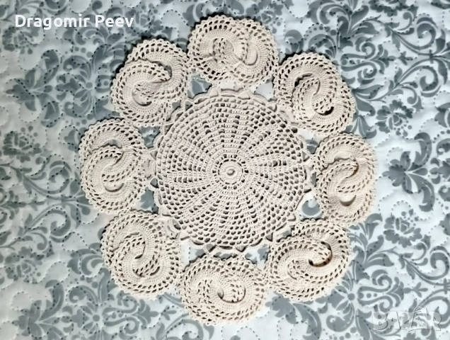 Продавам ново ръчно плетено каре с цвят екрю