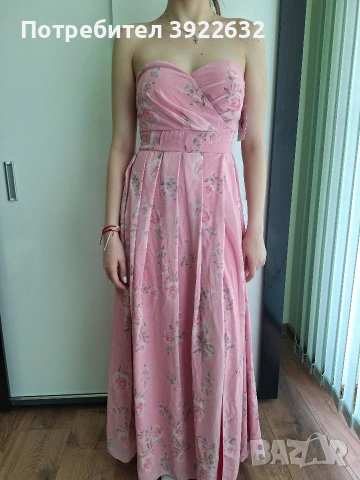 Нежна розова рокля с цветя – размер S, като нова