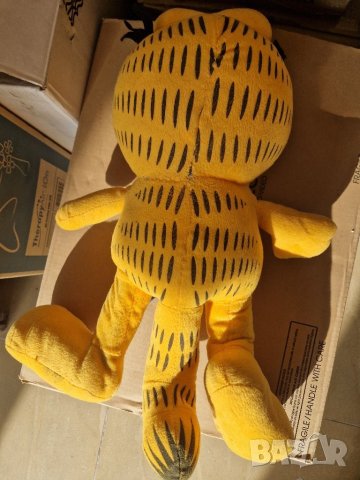 Голям плюшен Гарфилд/ Garfield, снимка 2 - Плюшени играчки - 45730943