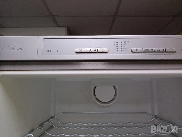 Иноксов комбиниран хладилник с фризер Миеле Miele Made in Germany с две години гаранция!, снимка 10 - Хладилници - 52543997