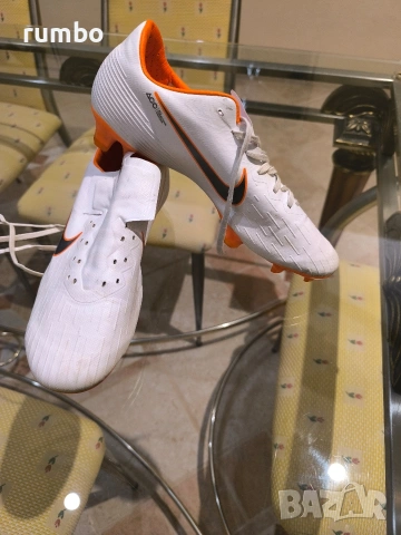 Продавам футболни обувки Nike , снимка 3 - Футбол - 53387252