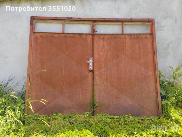Гаражна метална врата, снимка 1 - Гаражни врати - 45887677