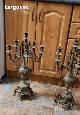 два броя изключително красиви масивни бронзови свещника, снимка 2 - Антикварни и старинни предмети - 52645975