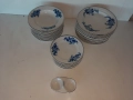 Сервиз от порцеланови чиний с кобалтови рисунки и платинен кант, снимка 5