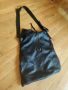 Женска кожена чанта през рамо в (запазено състояние), снимка 1 - Чанти - 45732967