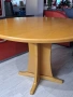 Къгла трапезна маса от дърво/масив- Австрия , снимка 1