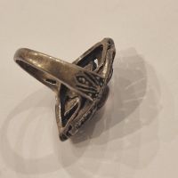 Стар сребърен пръстен с турмалин отгоре и странично лунен камък, снимка 3 - Пръстени - 45640957