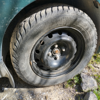 Желязни джанти със зимни гуми, снимка 3 - Гуми и джанти - 45009399