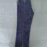 Оригинални къси дамски дънки 3/4 Calvin Klein (S) в отлично състояние, снимка 3 - Къси панталони и бермуди - 45467632