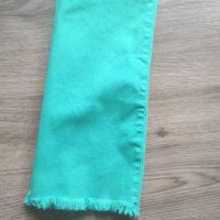 Дамски зелен панталон еластичен , снимка 2 - Панталони - 45481087