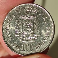 Монета Венецуела 100 боливара, 1999, снимка 1 - Нумизматика и бонистика - 45219142