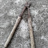 Стара ножица за клони, снимка 1 - Антикварни и старинни предмети - 45268760