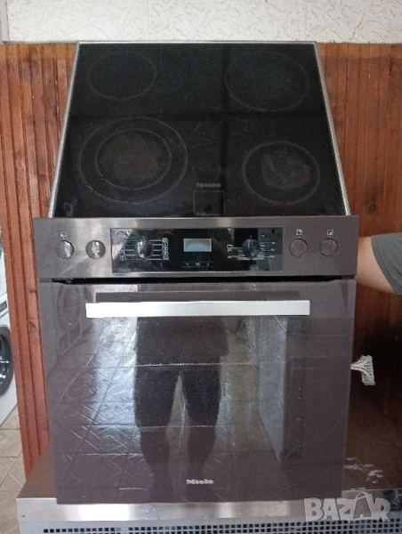 Кафява печка за вграждане Миеле Miele Made in Germany 2 години гаранция!, снимка 1