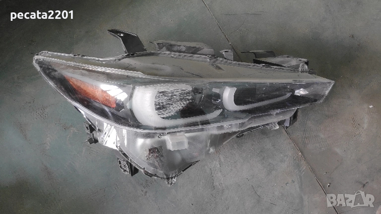Продавам - оригинален десен фар за Mazda CX-5 2022 г за ремонт, снимка 1
