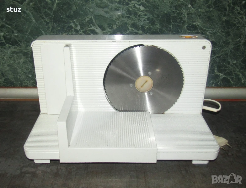 Електрическа машина за рязане на колбаси Progress, снимка 1